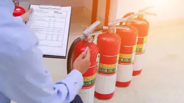 Ahmedabad ; फायर सेफ्टी नियमों पर सख्ती, 154 होटल और 62 संस्थानों को नोटिस, 13 होटल सील Ahmedabad ; फायर सेफ्टी नियमों पर सख्ती, 154 होटल और 62 संस्थानों को नोटिस, 13 होटल सील