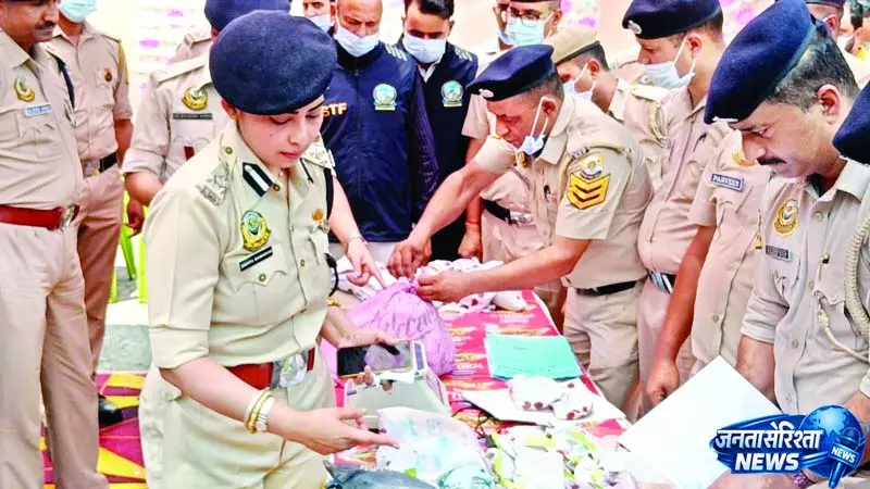 15 किलोग्राम चरस 27 ग्राम चिट्टा नष्ट 15 किलोग्राम चरस 27 ग्राम चिट्टा नष्ट