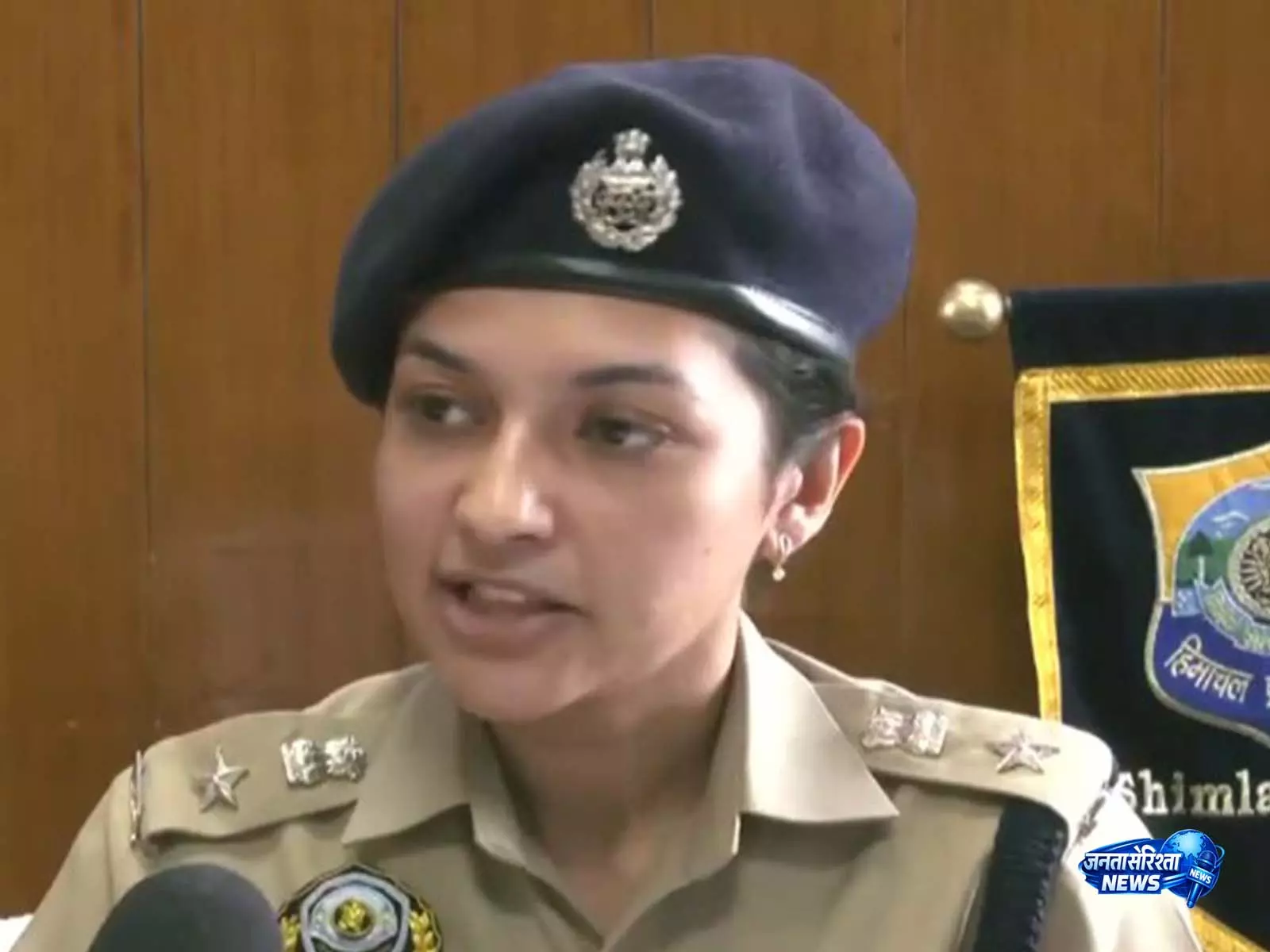 Shimla में पर्यटकों की भारी भीड़, मई-जून में 18 लाख वाहन पहुंचे, ट्रैफिक व्यवस्था कड़ी Shimla में पर्यटकों की भारी भीड़, मई-जून में 18 लाख वाहन पहुंचे, ट्रैफिक व्यवस्था कड़ी