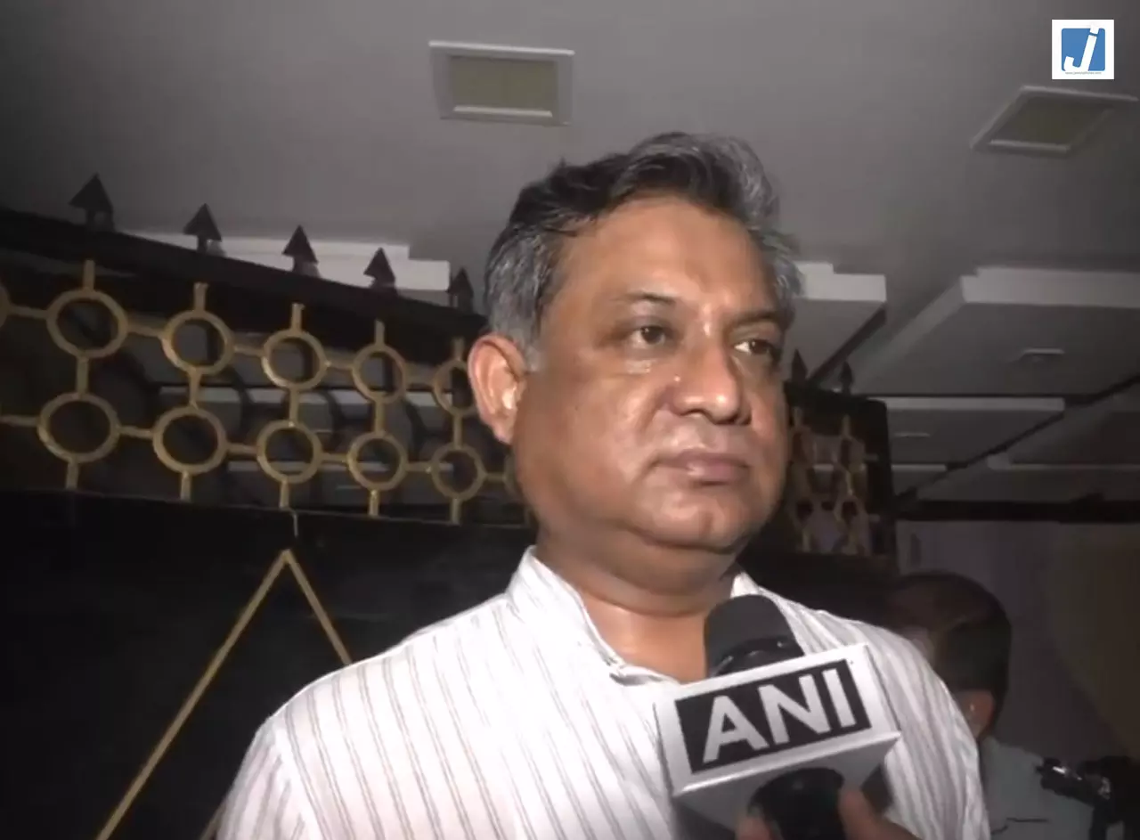 टीएमसी के भविष्य के नेतृत्व पर संदीपन साहा का बड़ा दावा, कहा- ज्यादातर विधायक और नेता हमारे साथ टीएमसी के भविष्य के नेतृत्व पर संदीपन साहा का बड़ा दावा, कहा- ज्यादातर विधायक और नेता हमारे साथ