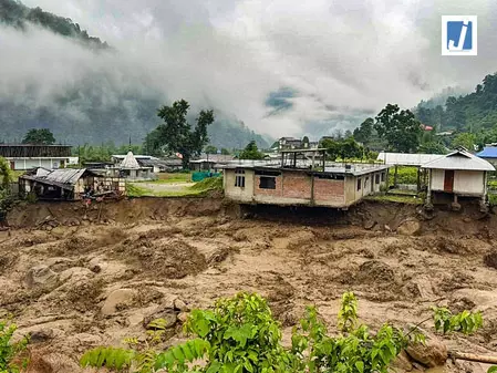 अरुणाचल प्रदेश में बाढ़ से मृतकों की संख्या दो हुई, चौथे दिन भी तीन लोग लापता अरुणाचल प्रदेश में बाढ़ से मृतकों की संख्या दो हुई, चौथे दिन भी तीन लोग लापता