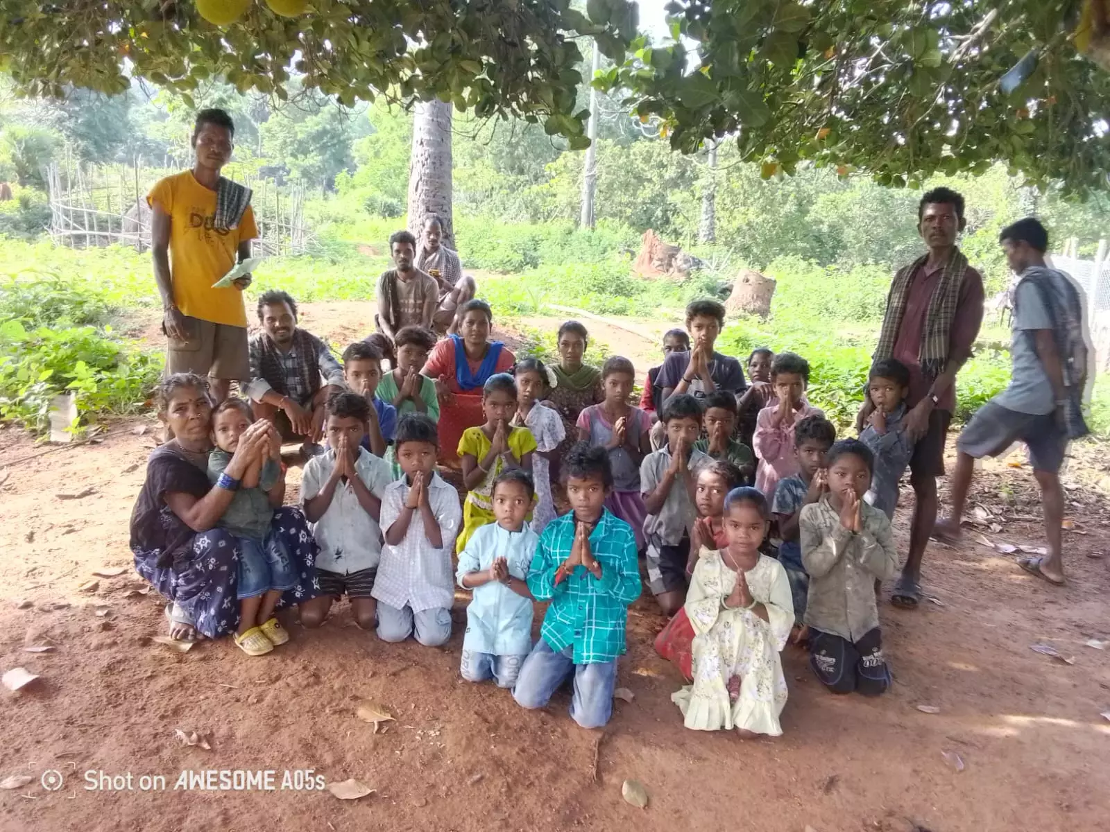 Andhra: स्कूल शिफ्ट होने से आदिवासी बच्चे फंसे