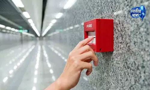 Delhi: 1 महीने में फायर सेफ्टी अनिवार्य