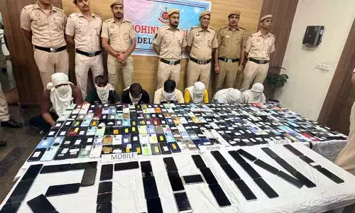 Delhi मोबाइल चोरी गिरोह का भंडाफोड़, 10 गिरफ्तार