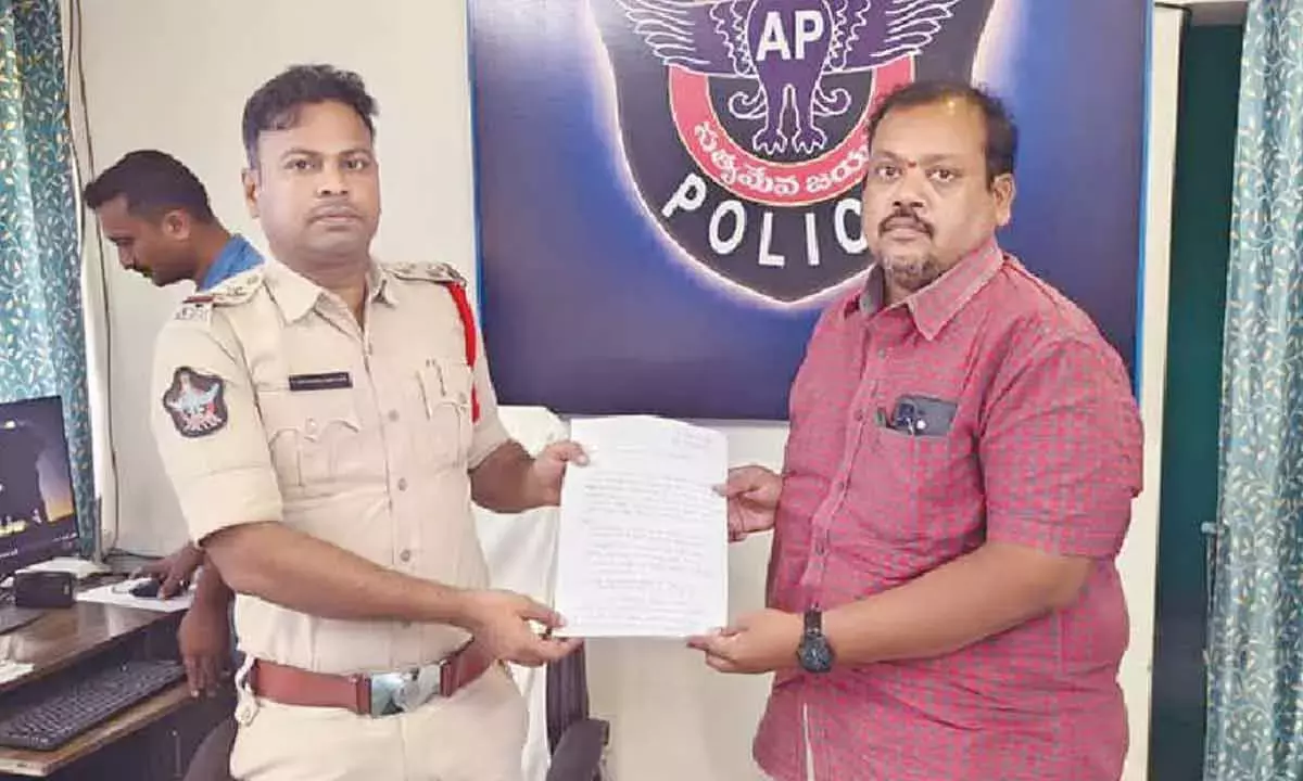 बीज व्यापारी के खिलाफ आपराधिक मामला दर्ज
