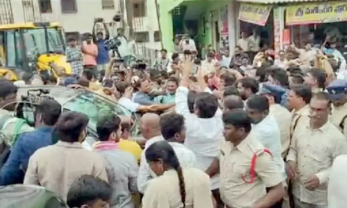 Andhra: YSRCP के अमरावती दौरे से भड़की हिंसा