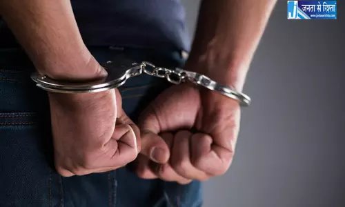 मर्सिडीज चालक के कारण ट्रक ड्राइवर ने किया था सुसाइड, गिरफ्तार मर्सिडीज चालक के कारण ट्रक ड्राइवर ने किया था सुसाइड, गिरफ्तार