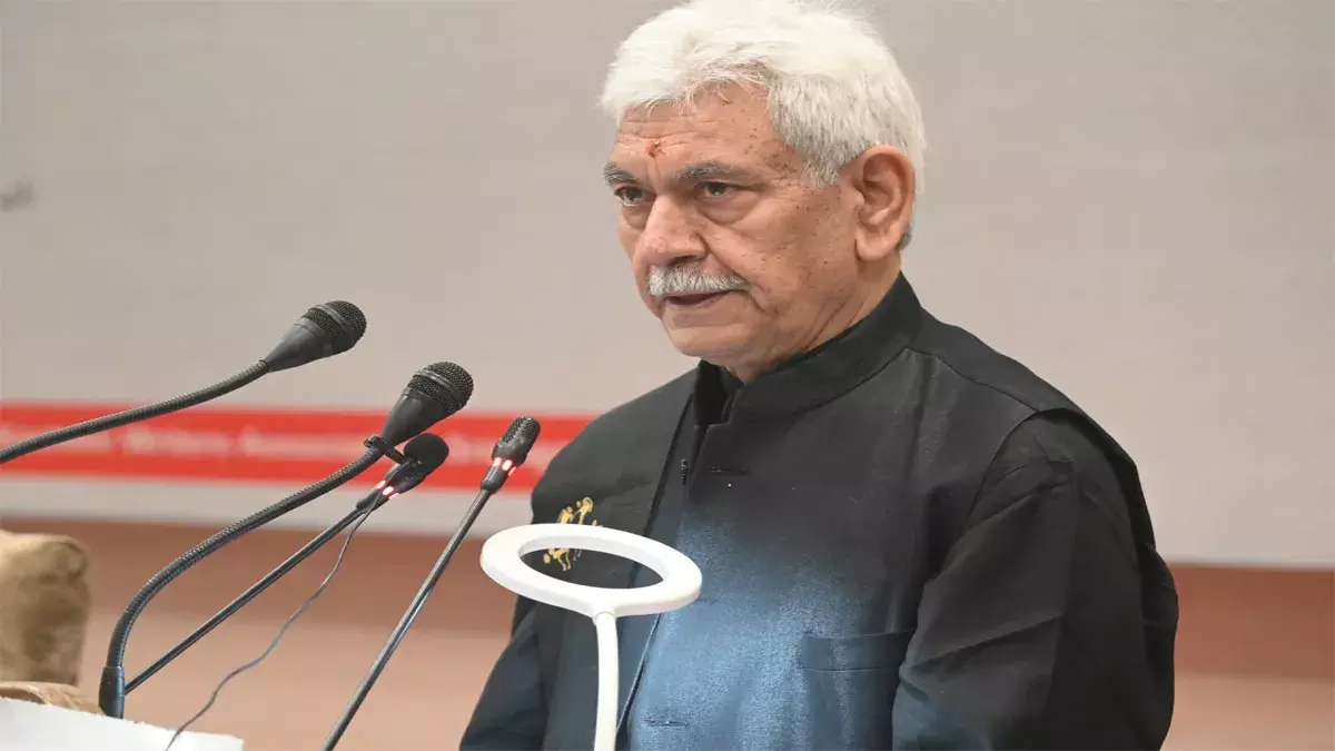 Srinagar: भारत की पहचान सभी धर्मों के सम्मान और सह-अस्तित्व की भावना से है : मनोज सिन्हा