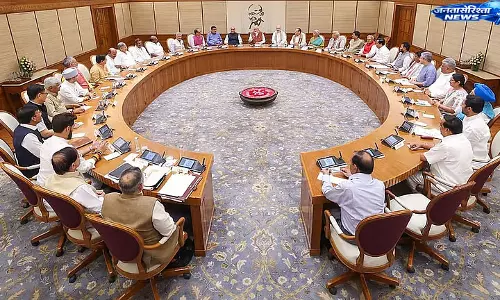 मॉनसून सत्र से पहले कैबिनेट फेरबदल की संभावना, BJP संगठन में भी बड़े बदलाव की चर्चा