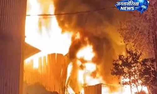 Bhiwandi में दो गोदामों में भीषण आग लगी; कोई हताहत नहीं