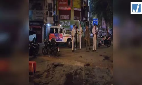 पब में छेड़छाड़ का विरोध करने पर चाकूबाजी, दो युवकों की हालत गंभीर