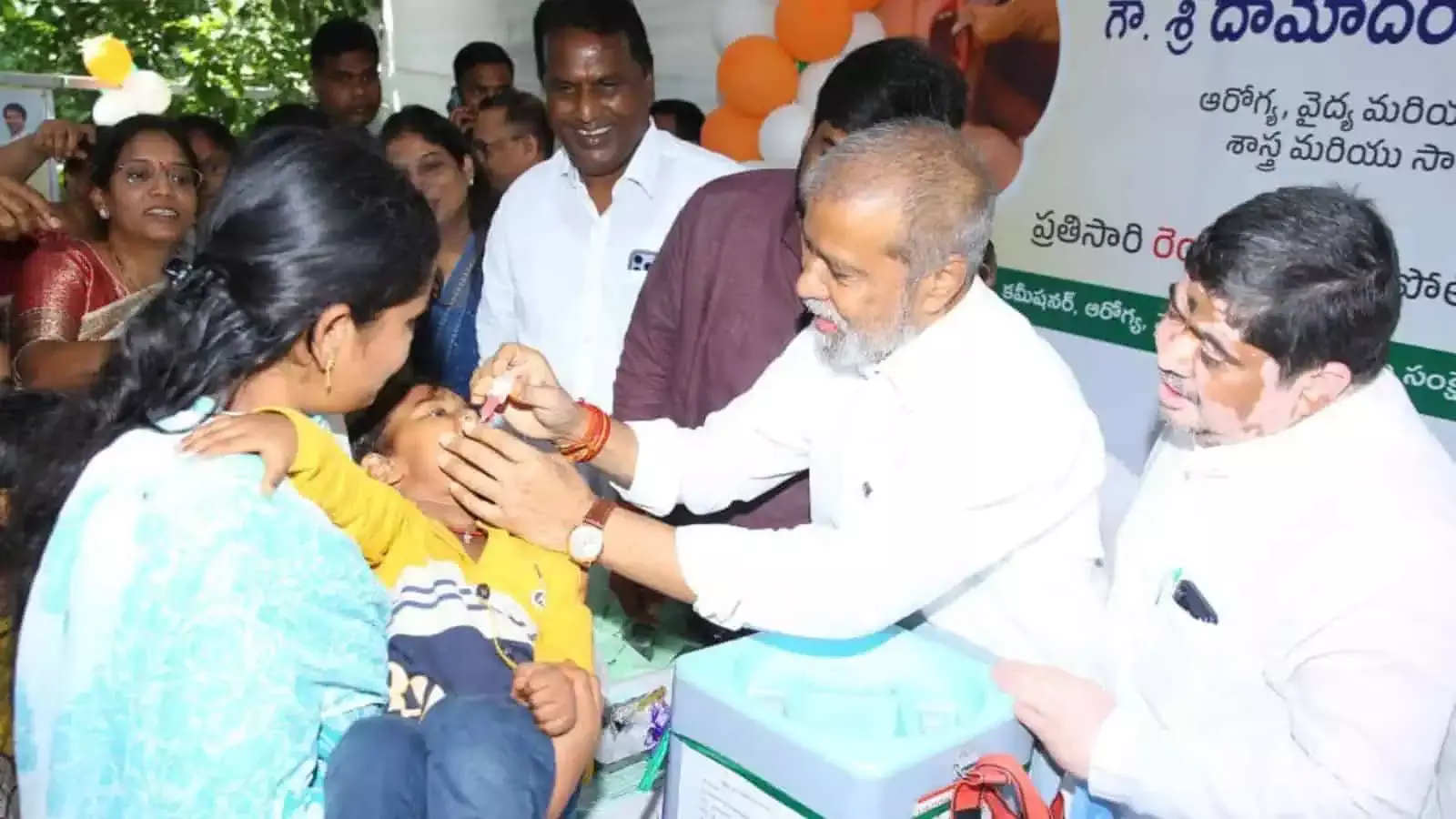 Telangana में शुरू हुआ पल्स पोलियो अभियान, बच्चों को दी जा रही पोलियो की खुराक
