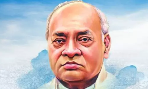 Telangana में पार्टी लाइन से हटकर नेताओं ने नरसिम्हा राव को श्रद्धांजलि दी