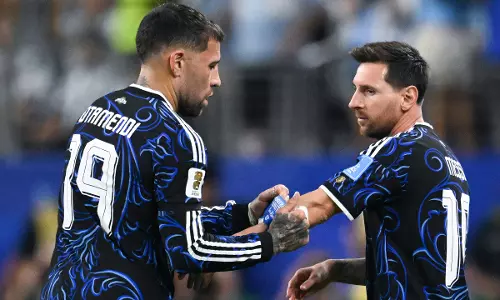 FIFA WC: मेस्सी, केन, रोनाल्डो ने रिकॉर्ड तोड़ जीत हासिल की, नॉकआउट लाइन-अप तय