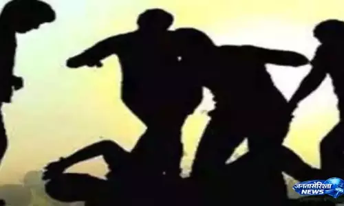 मटन की जगह चिकन परोसने पर नाबालिगों ने कैटरिंग बॉय पर बेरहमी से किया हमला