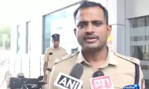 Karnataka: तुमकुरु में जली हुई कार के अंदर एक व्यक्ति मृत मिला, जांच जारी