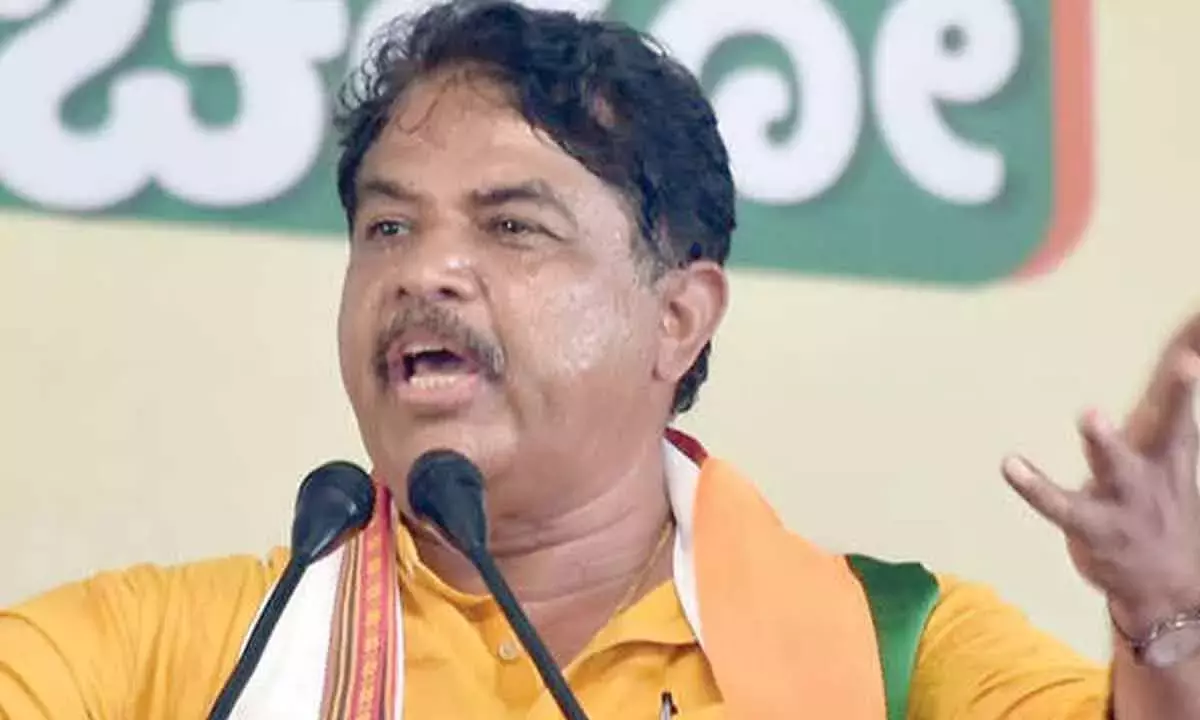 Karnataka: विपक्ष के नेता ने दलित उप मुख्यमंत्री परमेश्वर के गृह जिले में मैला ढोने का आरोप लगाया