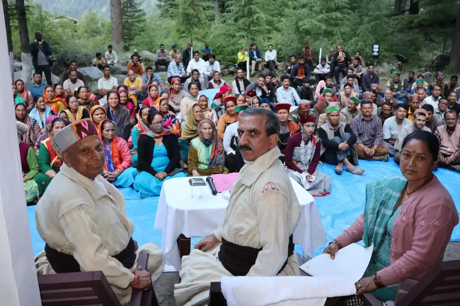 Dharamshala: जनता के बीच पहुंचे मुख्यमंत्री, समस्याएं सुनने का दिया भरोसा