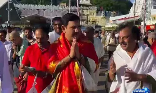 Karnataka बीजेपी प्रमुख बीवाई विजयेंद्र ने तिरुमाला मंदिर में आशीर्वाद लिया
