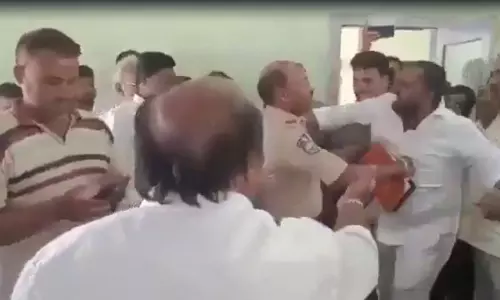 Telangana CM से शमा मोहम्मद की अपील, शिक्षकों को सुरक्षा और न्याय देने की मांग
