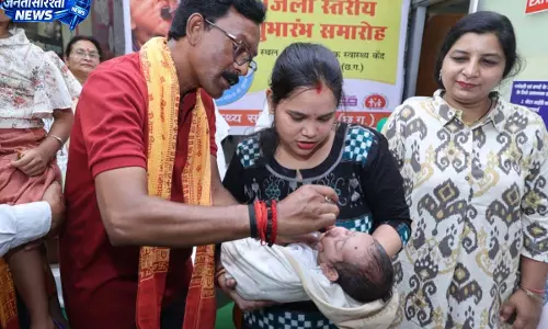 महापौर एवं सभापति ने बच्चों को पिलाई पोलियो की दो बूंद, अभियान का हुआ शुभारंभ