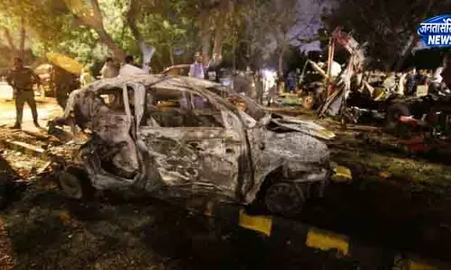 Pakistan में आतंकी हमला, 6 की मौत Pakistan में आतंकी हमला, 6 की मौत
