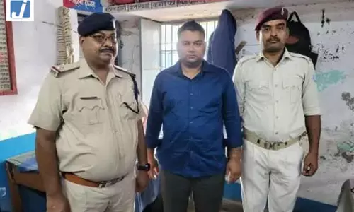 चलती ट्रेन में पिस्टल लहराकर यात्रियों को धमकाने वाला युवक गिरफ्तार, 24 कारतूस बरामद