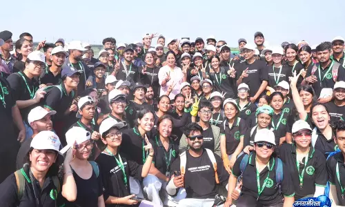 यमुना घाट पर सफाई अभियान में शामिल हुईं CM रेखा गुप्ता, जनता से सहयोग की अपील