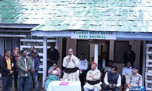 हिमाचल के CM ने बारा भंगाल तक सड़क संपर्क के लिए 10 करोड़ रुपये की घोषणा की