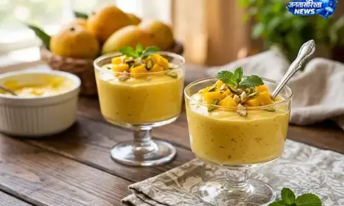 आम से बनी आसान मैंगो मूस रेसिपी