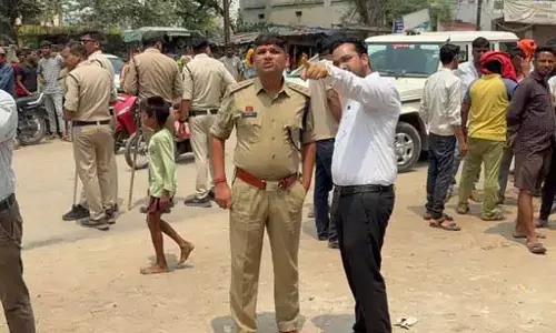 सरकारी जमीन पर बना दो मंजिला अवैध भवन ध्वस्त, प्रशासन की बड़ी कार्रवाई