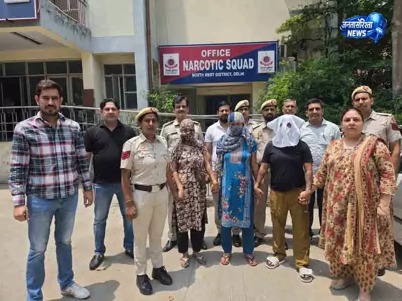 Jahangirpuri में ड्रग सिंडिकेट का भंडाफोड़, 4 गिरफ्तार Jahangirpuri में ड्रग सिंडिकेट का भंडाफोड़, 4 गिरफ्तार