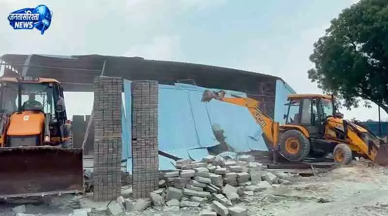 Gurugram: मानेसर नगर निकाय ने आरएमसी संयंत्र को ढहा दिया Gurugram: मानेसर नगर निकाय ने आरएमसी संयंत्र को ढहा दिया