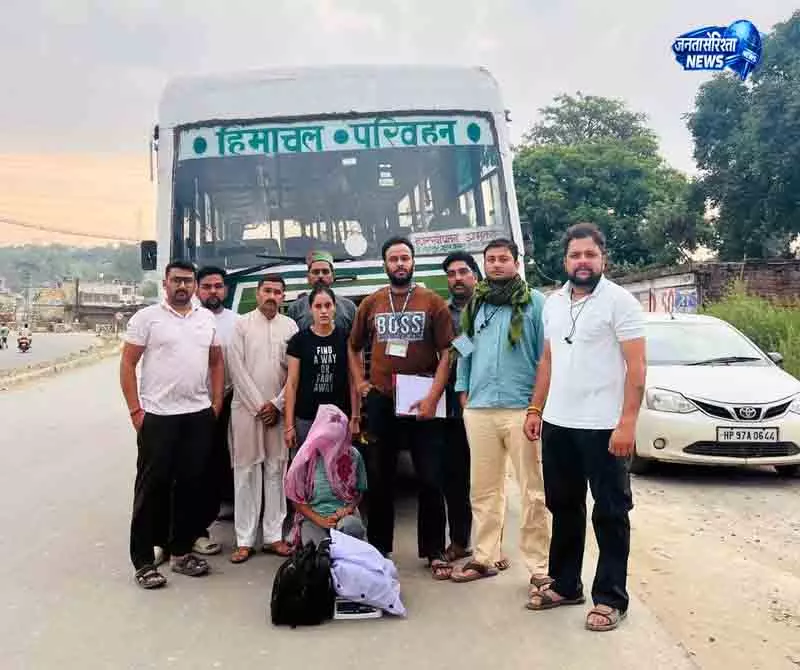Palampur: बस में 1.06 किलो चरस बरामद Palampur: बस में 1.06 किलो चरस बरामद