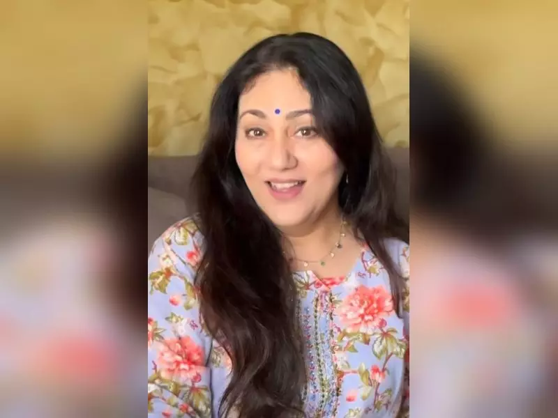 Dipika Chikhlia ने फिल्म इंडस्ट्री में ट्रोलिंग कल्चर पर तोड़ी चुप्पी Dipika Chikhlia ने फिल्म इंडस्ट्री में ट्रोलिंग कल्चर पर तोड़ी चुप्पी