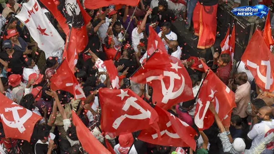 Kerala : तिरुवनंतपुरम कॉर्पोरेशन में राजनीतिक हलचल तेज Kerala : तिरुवनंतपुरम कॉर्पोरेशन में राजनीतिक हलचल तेज