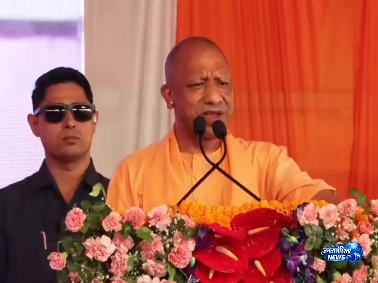 CM योगी का अखिलेश यादव पर हमला, राम भक्तों पर कार्रवाई को लेकर उठाए सवाल