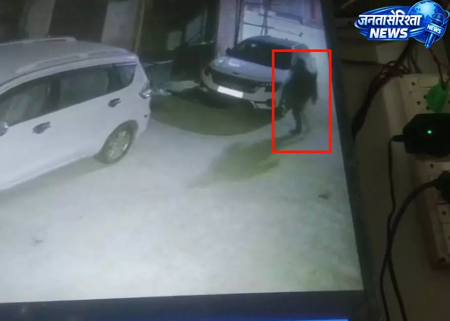 बिरगांव में कपड़ा दुकान में चोरी, खिड़की तोड़कर 97 हजार नकद और कपड़े ले गए चोर बिरगांव में कपड़ा दुकान में चोरी, खिड़की तोड़कर 97 हजार नकद और कपड़े ले गए चोर