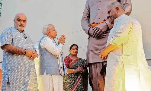 Karnal में डॉ. मंगल सेन की प्रतिमा स्थापित की