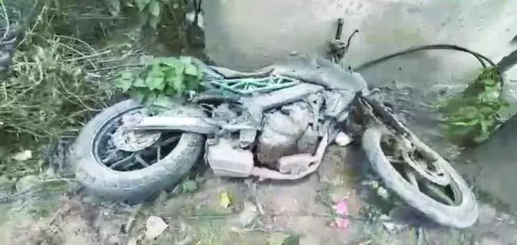 Nahan: लावारिस बाइक पर दो राज्यों के नंबर, पुलिस जांच में जुटी