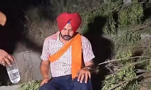 मुख्यमंत्री के कार्यक्रम के बाद फरीदकोट में हुआ हाईवोल्टेज ड्रामा, घंटों तक पानी की टंकी पर बैठा रहा नाराज स्वास्थ्य कर्मचारी