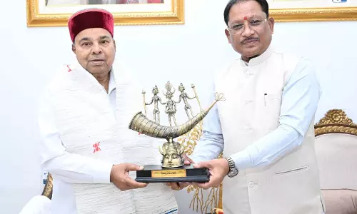 मुख्यमंत्री विष्णुदेव साय से कर्नाटक के राज्यपाल थावरचंद गहलोत ने की मुलाकात