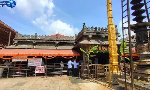 Karnataka : 34,563 मंदिरों के दान पर सख्त निगरानी, एंडोमेंट विभाग ने बनाया सिस्टम Karnataka : 34,563 मंदिरों के दान पर सख्त निगरानी, एंडोमेंट विभाग ने बनाया सिस्टम