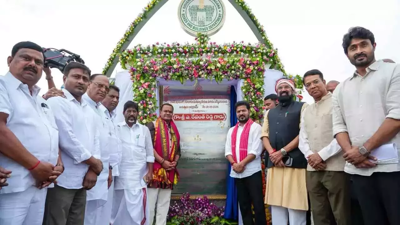 Telangana के सीएम रेवंत रेड्डी ने सड़क विकास कार्यों का शुभारंभ किया