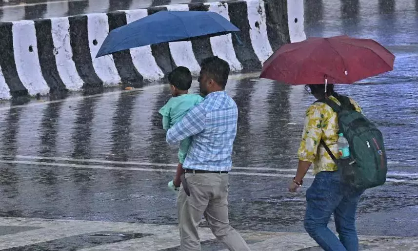 Telangana: तेलंगाना में बारिश, खम्मम में सबसे ज्यादा बारिश