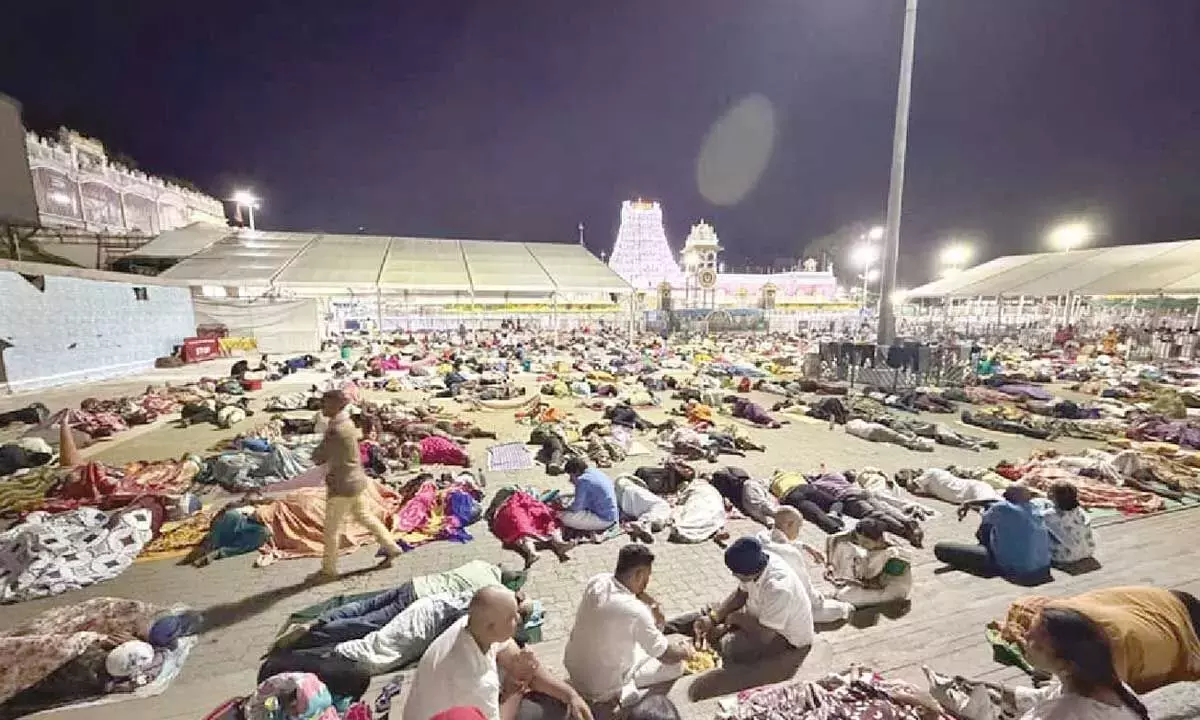 Andhra: तिरुमाला में लंबी कतारें; टीटीडी ने आज वीआईपी, श्रीवाणी दर्शन रद्द किए