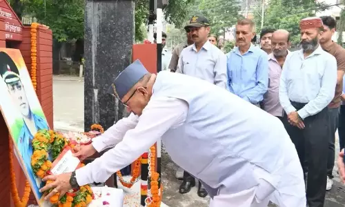 Dehradun: मेजर भूपेन्द्र कण्डारी के बलिदान को याद किया गया, गणेश जोशी ने दी श्रद्धांजलि
