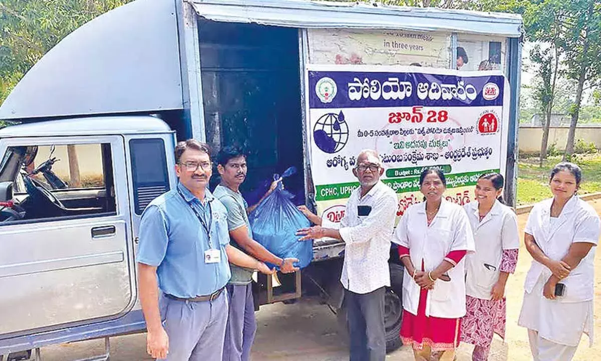 Andhra: डिविज़ पल्स पोलियो टीकाकरण कार्यक्रम में योगदान देता है