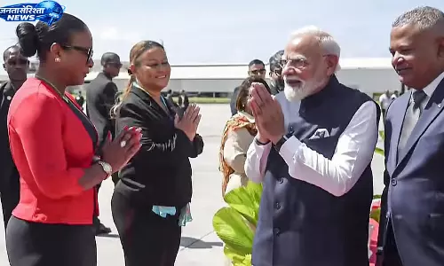 सेशेल्स दौरा पूरा कर भारत लौटे PM मोदी, कई क्षेत्रों में सहयोग बढ़ाने पर बनी सहमति