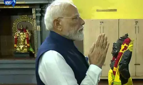 Seychelles में मंदिर दर्शन कर पीएम मोदी ने की पूजा-अर्चना